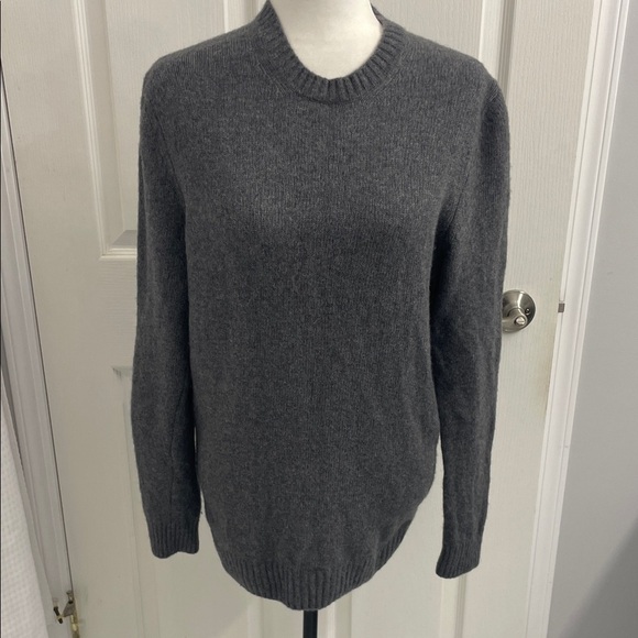 Zara Gray Crew Neck Sweater Long Sleeves Rib Trim 70% Wool Sz S - Picture 3 of 15